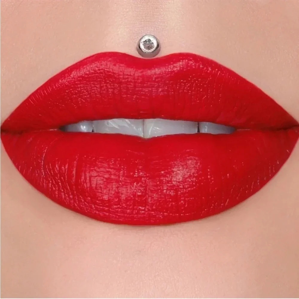 Jeffree Star Cosmetics Velvet Trap Lipstick in Red Affair NEW